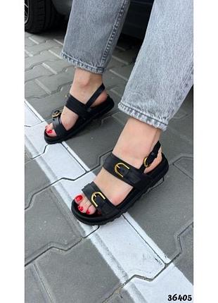 Босоніжки сандалі