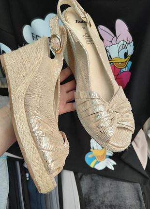 Нові босоножки весна літо