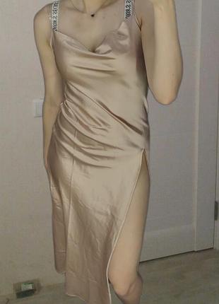 Довга сукня з розрізом , розмір s