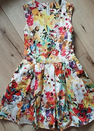 Сукня в квіти святкова пишна плаття на випускний на 7-8 р.