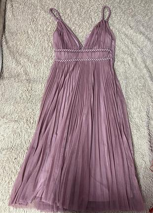 Ніжно рожева сукня