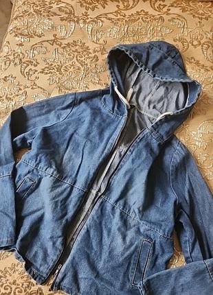 Джинсова курточка