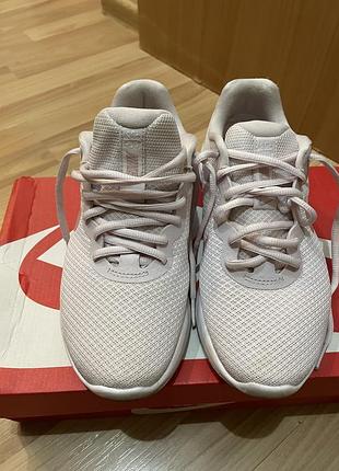 Кросівки жіночі nike б/у стан хороший літні легенькі