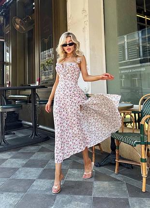 Ніжна квіткова сукня міді з розрізом і шнурівкою на спині легка літня сукня з штапелю