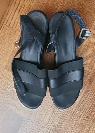 Босоножки женские