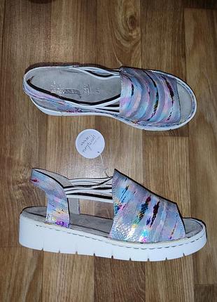 Новые босоножки jenny р.41