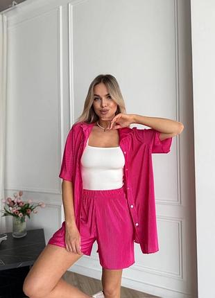 Літній костюм гофре ефектний комплект оверсайз сорочка з короткими рукавами і шорти