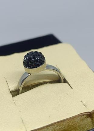 Кольцо малинка с камнями. 2