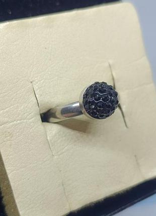 Кольцо малинка с камнями. 3