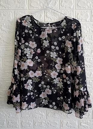 Блуза в цветы