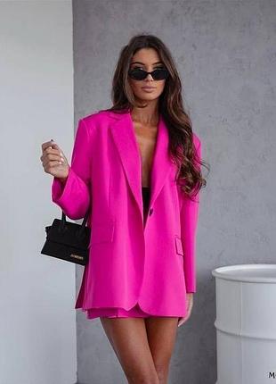 Класичний жіночий піджак вільного крою подовжений однотонний