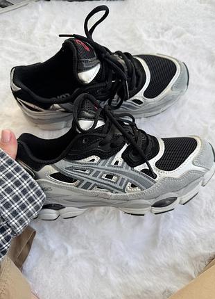 Кросівки Acrónimo de ASICS High Abrasion Rubber