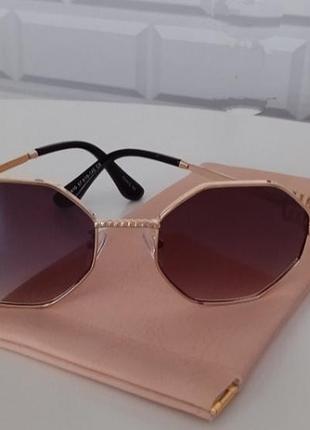 Солнцезащитные очки