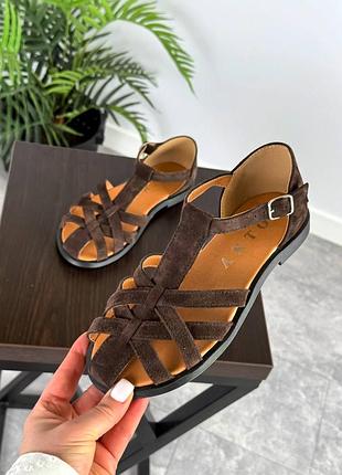 Стильні замшеві босоніжки в шоколадному кольорі