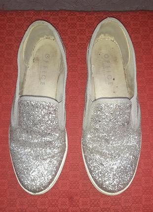 Продам сріблясті сліпони