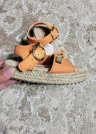 Босоножки для девочки 4