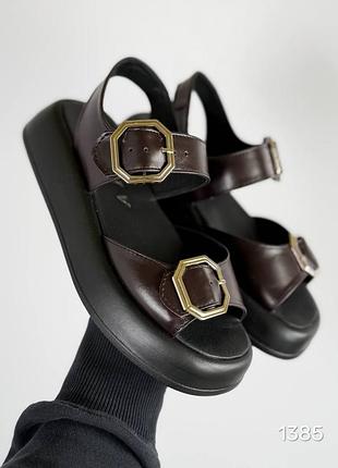 Стильні шкіряні босоніжки в шоколадному кольорі