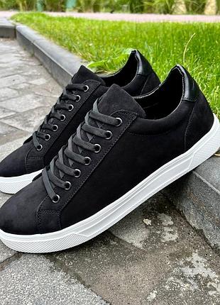 Мужские кеды из натурального нубука не промокают