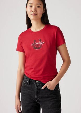 Женская футболка levi's