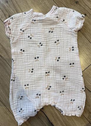 Мусоіновий пісочник рожевого кольору, розмір 68. підійде на вік 3-6місяців.