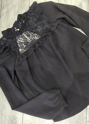 Блузка в стиле венсдей