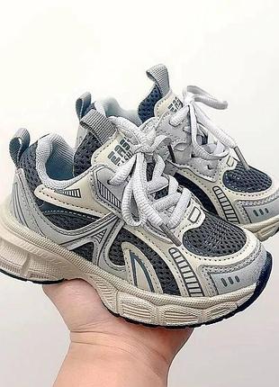 Кросівки дитячі 4