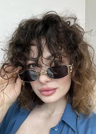 Стильні сонцезахисні окуляри