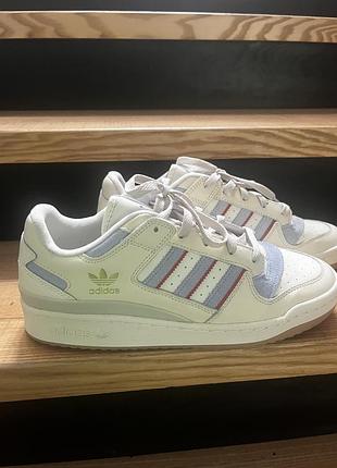 Нові кросівки adidas forum р.43, амер.10