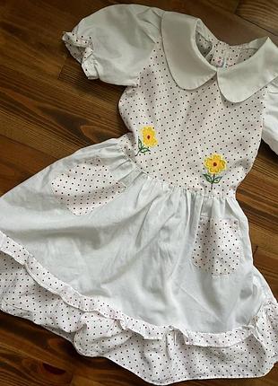 Красивое натуральное платье с вышивкой