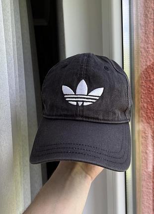 Adidas originals кепка оригінал