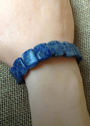 Браслет из камня.