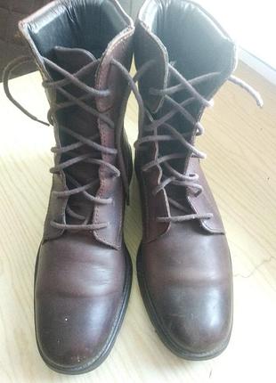 Ботинки на высокой шнуровке размер 41