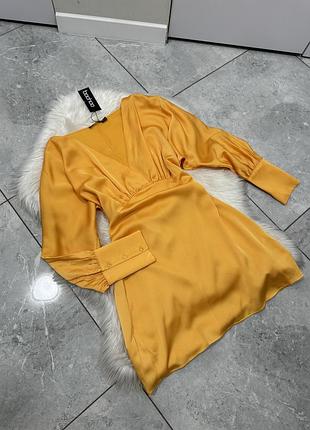 Желтое платье