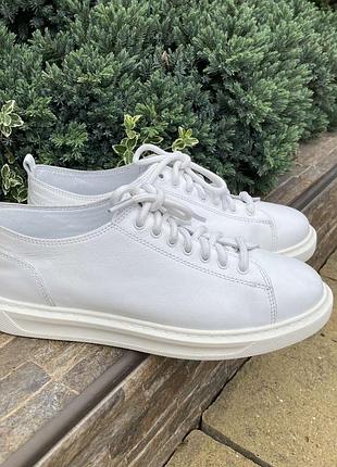 Bata фірмові шкіряні жіночі снікерси кросівки кеди натуральна шкіра 40р.