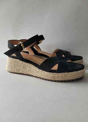 Kurt geiger босоніжки