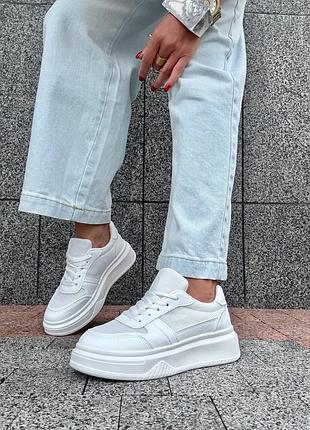 Белые летние удобные кеды – кроссовки в сетку на утолщенной подошве