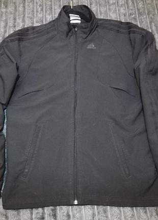 Вітровка adidas s можна на m і навіть на l оригінал