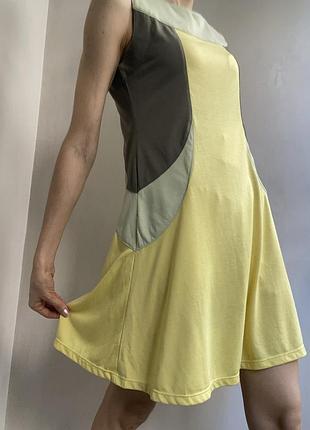 Трикотажна бавовняна тонка сукня на літо в спортивному стилі