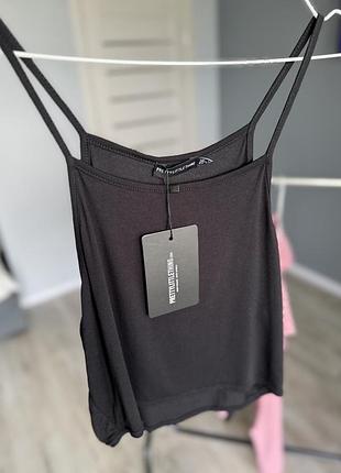 Чорна базова майка prettylittlething