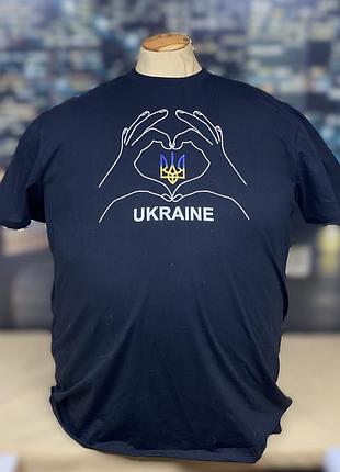 Чоловіча футболка з патріотичним принтом "ukraine"