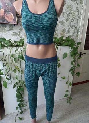 Костюм для спорту комплект топ лосини.
