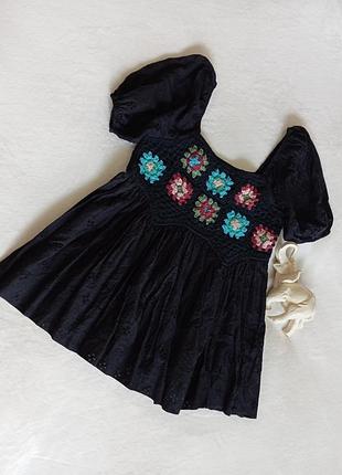 Классная блуза из прошвы черная с отделкой ручной работы