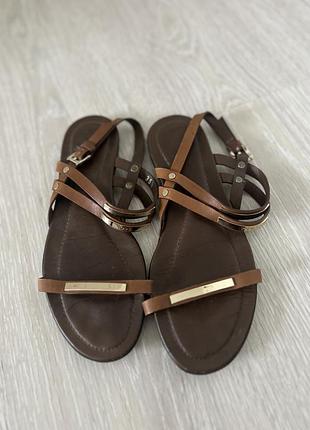 Босоножки сандалии