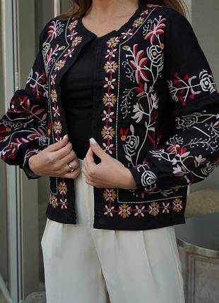 Колоритный жакет вышиванка, украинская накидка вышиванка, этатно пиджак с вышивкой