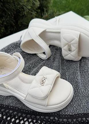 Босоніжки clibee