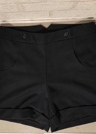 Классические шорты с высокой посадкой от бренда kiabi