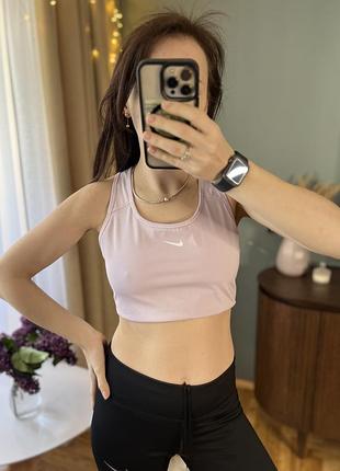 Розовый спортивный топ nike