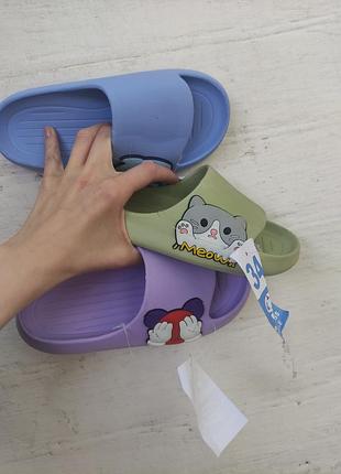 Шльопанці 34 розмір в різних кольорах . устілка 21 см