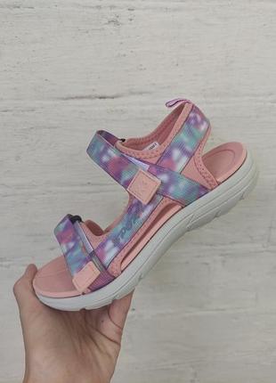 Босоніжки легкі для дівчаток