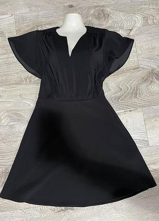 Черное платье